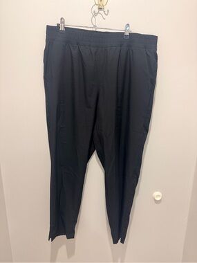 GapFit Runaround pant